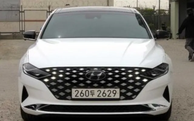 현대중고차 더 뉴 그랜저 IG 3.3 르블랑 매물 사진 8 - 2022/04 61,585km